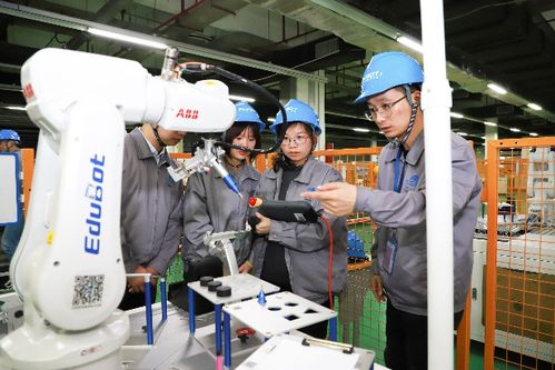 从被吐槽“流水线上的机器人”到被机器人取代 一个网络技术工人的沉浮与时代回响