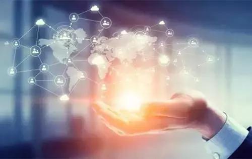 从百年前的流水线工厂到今日的互联网数据服务 生产模式的演进与变革